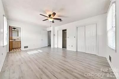 2796 Lakeview Drive, Lenoir, NC 28645 - Photo 18