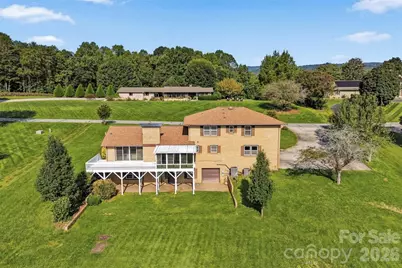 2796 Lakeview Drive, Lenoir, NC 28645 - Photo 2