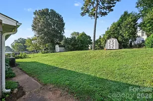 812 Capps Hill Mine Rd, Charlotte, NC 28216 - Photo 32