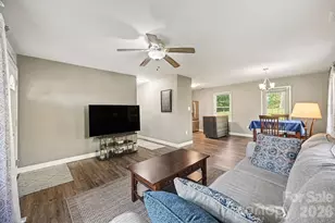 812 Capps Hill Mine Rd, Charlotte, NC 28216 - Photo 10