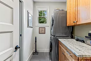 37 Ashe Park Cir, Asheville, NC 28806 - Photo 24