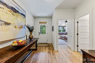 37 Ashe Park Cir, Asheville, NC 28806 - Photo 2