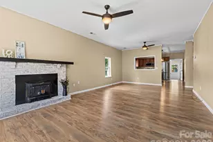 43 Avery St, Waynesville, NC 28786 - Photo 4