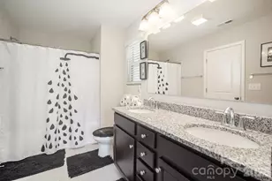 5948 River Mdw Ct, Charlotte, NC 28213 - Photo 18