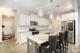 5948 River Mdw Ct, Charlotte, NC 28213 - Photo 10