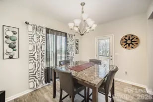 5948 River Mdw Ct, Charlotte, NC 28213 - Photo 8