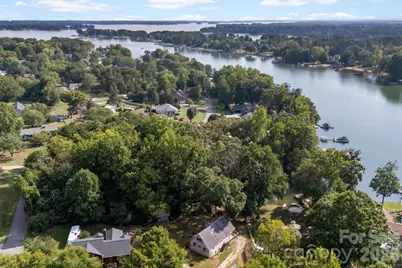 131 Baywatch Drive, Mooresville, NC 28117 - Photo 2