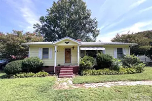 100 Dallas St, Huntersville, NC 28078 - Photo 2