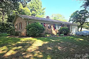 2925 4th St Dr NE, Hickory, NC 28601 - Photo 2