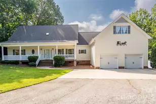 111 Leesburg Ln, Troutman, NC 28166 - Photo 2