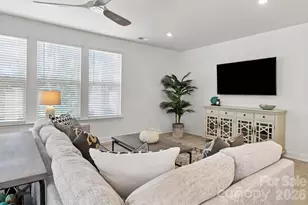 6007 Mariemont Cir, Charlotte, NC 28226 - Photo 10