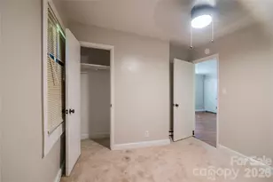 1812 Catherine Simmons Ave, Charlotte, NC 28216 - Photo 24