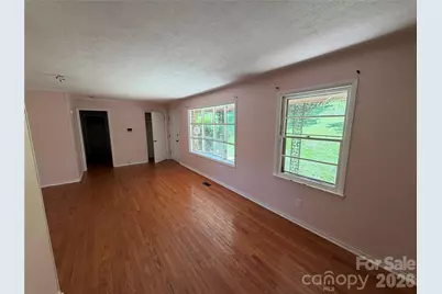 517 Goldwater Street, Shelby, NC 28152 - Photo 4
