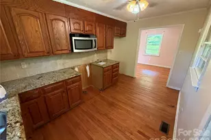 517 Goldwater St, Shelby, NC 28152 - Photo 10