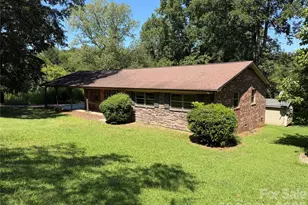 517 Goldwater St, Shelby, NC 28152 - Photo 2