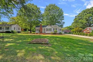 1127 Thompson Ave, Charlotte, NC 28216 - Photo 18