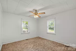 1127 Thompson Ave, Charlotte, NC 28216 - Photo 8