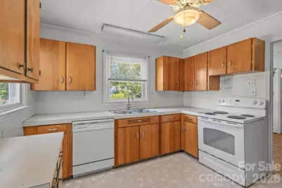 1127 Thompson Avenue, Charlotte, NC 28216 - Photo 2