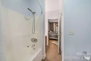 896 W Pointe Dr, Asheville, NC 28806 - Photo 14