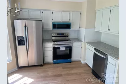 11101 Deerpath Court, Charlotte, NC 28262 - Photo 4