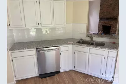 11101 Deerpath Court, Charlotte, NC 28262 - Photo 6