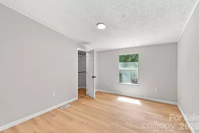 190 Pinewood Knoll Drive, Hendersonville, NC 28739 - Photo 14