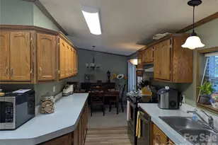 6846 Potter Rd, Matthews, NC 28104 - Photo 16