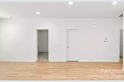 725 N McFarland Street, Gastonia, NC 28054 - Photo 6