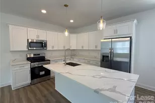 2100 Bombay Wy, Charlotte, NC 28208 - Photo 4