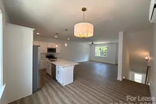 2106 Bombay Wy, Charlotte, NC 28208 - Photo 2
