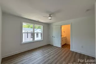 2106 Bombay Wy, Charlotte, NC 28208 - Photo 8