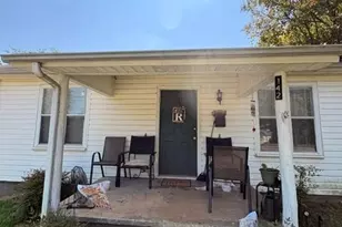 142 E Catawba Ave, Mount Holly, NC 28120 - Photo 2