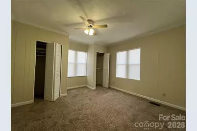 142 E Catawba Avenue, Mount Holly, NC 28120 - Photo 6