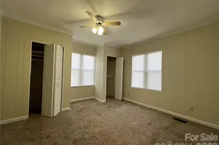 142 E Catawba Ave, Mount Holly, NC 28120 - Photo 6