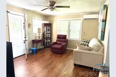 703 Stage Street NW, Lenoir, NC 28645 - Photo 2