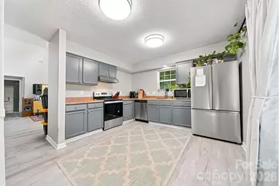 717 2nd Street Place SW, Conover, NC 28613 - Photo 6