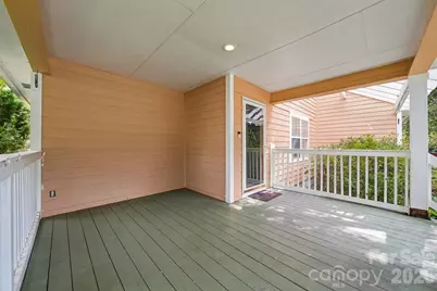 717 2nd Street Place SW, Conover, NC 28613 - Photo 2