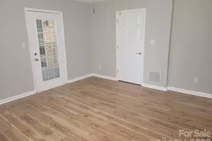 1275 Grady Ln, Hickory, NC 28602 - Photo 14