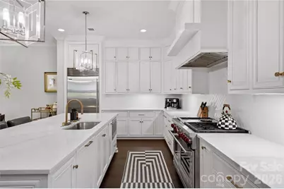 2428 Vail Avenue, Charlotte, NC 28207 - Photo 8