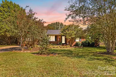 230 E Old Farm Road, Salisbury, NC 28146 - Photo 2