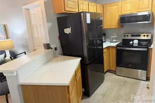 551 Porter St, Charlotte, NC 28208 - Photo 6