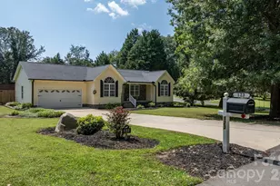 123 Idlebrook Rd, Statesville, NC 28677 - Photo 2