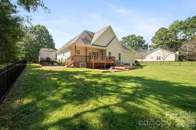 136 Gibralter Point Road, Dallas, NC 28034 - Photo 6