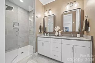 4017 Plaza Row Ct, Charlotte, NC 28205 - Photo 18