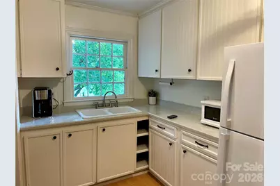 652 Davie Avenue, Statesville, NC 28677 - Photo 6