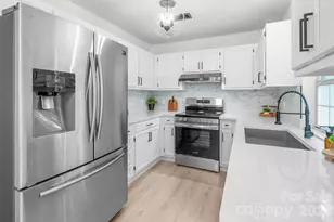 8314 David Lee Ln, Charlotte, NC 28227 - Photo 12