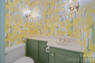 955 19th Ave NW, Hickory, NC 28601 - Photo 10
