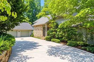 955 19th Ave NW, Hickory, NC 28601 - Photo 1