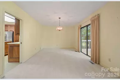955 19th Avenue NW, Hickory, NC 28601 - Photo 12