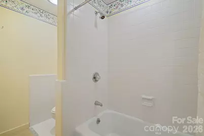955 19th Avenue NW, Hickory, NC 28601 - Photo 32